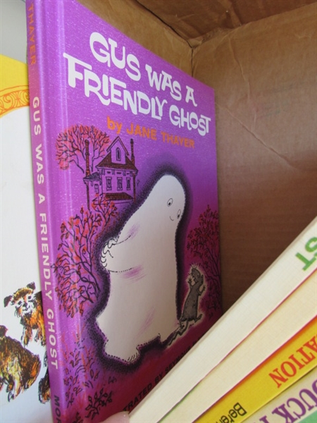 CHILDRENS BOOKS - DR SEUSS, LITTLE GOLDEN BOOKS & MORE