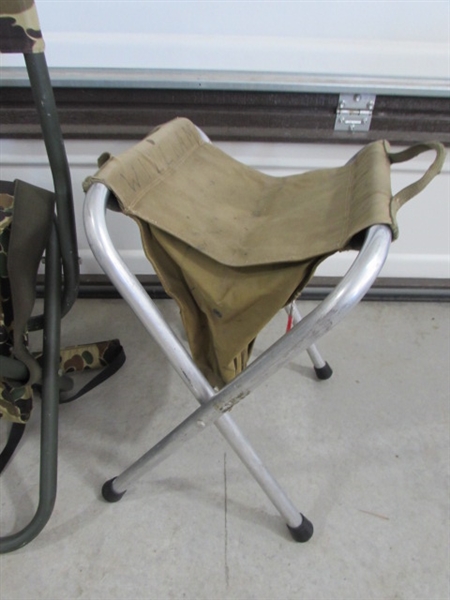 FOLDING HUNTING STOOLS