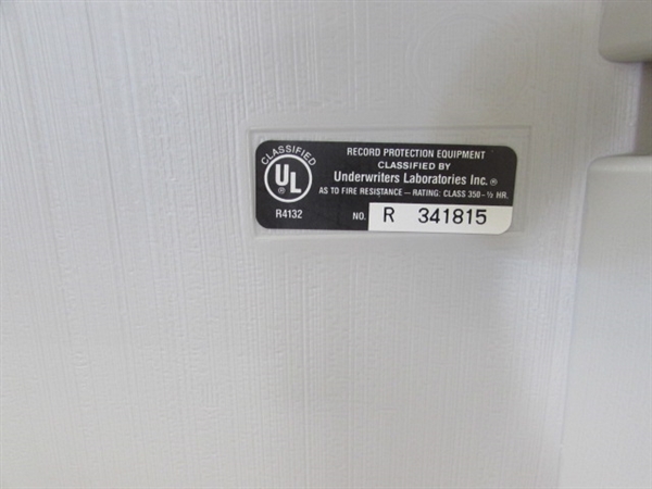 SENTRY FIRE SAFE - #1170 LETTER FILE SIZE - W/KEYS
