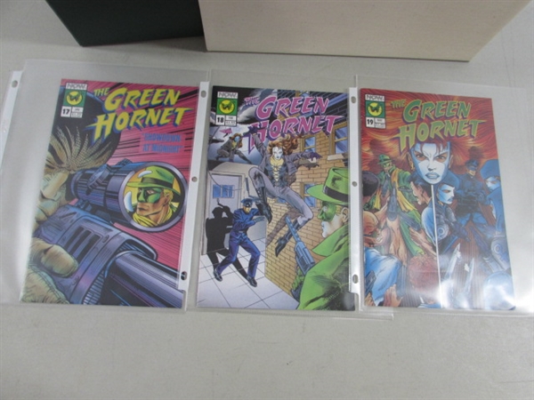 VINTAGE GREEN HORNET COMIC BOOKS + VARIOUS TRADING CARDS W/STORAGE BINDER