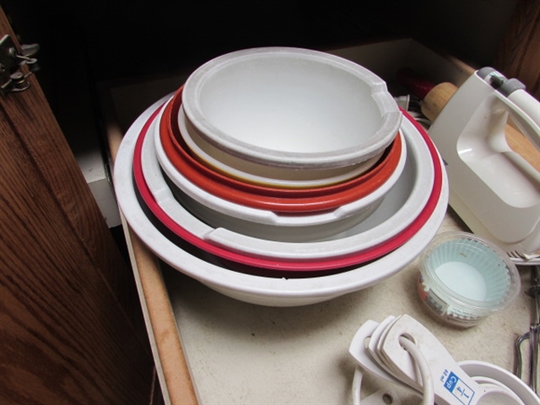 NEW COOKIE SHEETS, COOLING RACKS & OPEN KITCHEN PLASTIC WRAP, MIXING BOWLS & MORE