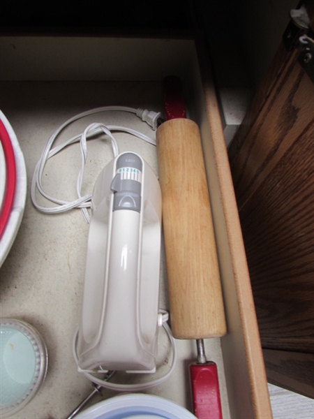 NEW COOKIE SHEETS, COOLING RACKS & OPEN KITCHEN PLASTIC WRAP, MIXING BOWLS & MORE