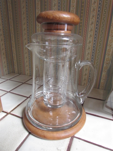WOOD & GLASS ASSORTMENT OF KITCHEN CANISTERS, TEA PITCHER & 2 KNIFE BLOCKS