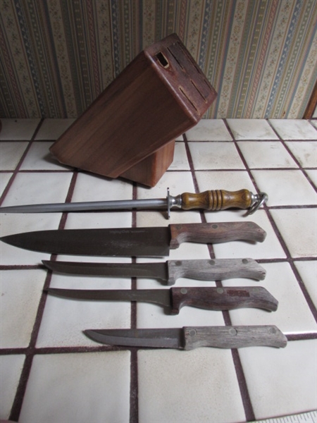 WOOD & GLASS ASSORTMENT OF KITCHEN CANISTERS, TEA PITCHER & 2 KNIFE BLOCKS