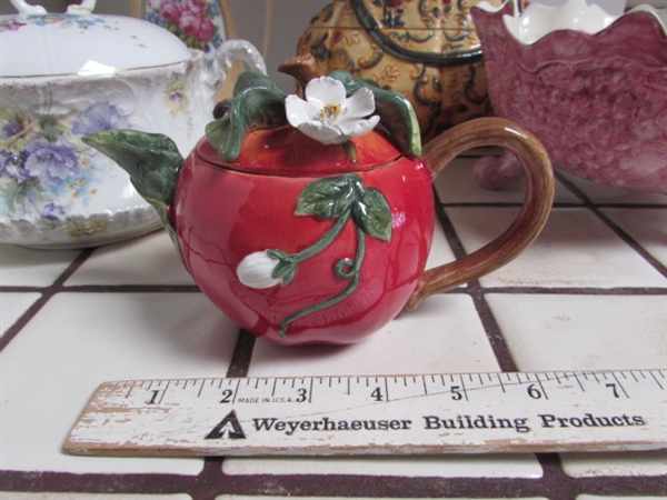 DECORATIVE PURSE COOKIE JAR, VINTAGE TUREEN, NEW APPLE TEAPOT & LEUCHTENBURG PITCHER