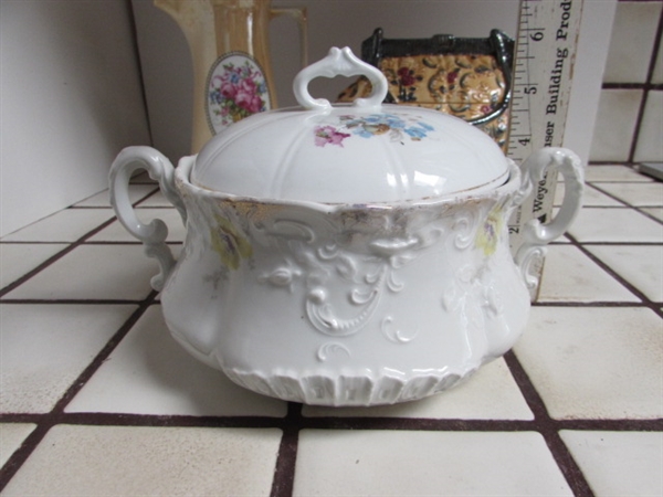 DECORATIVE PURSE COOKIE JAR, VINTAGE TUREEN, NEW APPLE TEAPOT & LEUCHTENBURG PITCHER