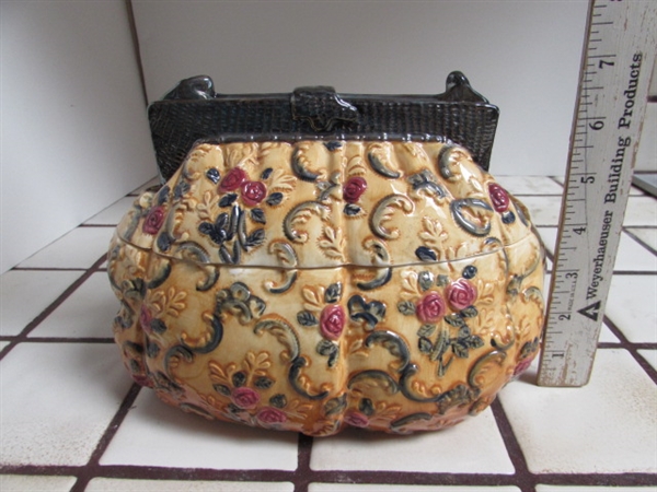 DECORATIVE PURSE COOKIE JAR, VINTAGE TUREEN, NEW APPLE TEAPOT & LEUCHTENBURG PITCHER