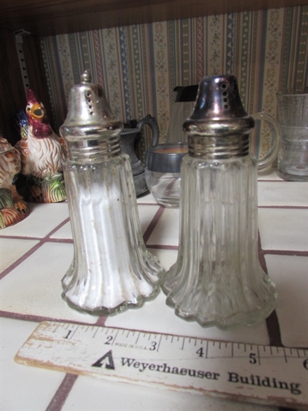 VINTAGE SILVERPLATE CREAMER, SALT & PEPPER SHAKERS, CERAMIC ROOSTERS, BRASS BULL HEAD SKEWERS & VINTAGE ROLY POLY GLASS PITCHER W/ONE GLASS