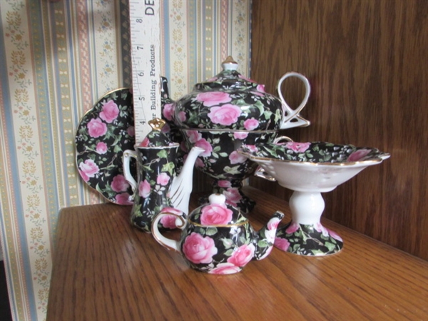 VICTORIA'S GARDEN TEA CUP, SAUCERS & POTS