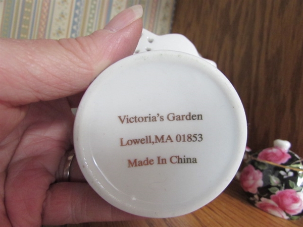 VICTORIA'S GARDEN TEA CUP, SAUCERS & POTS