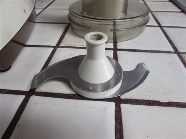 HAMILTON BEACH BLENDER AND GE FOOD PROCESSOR