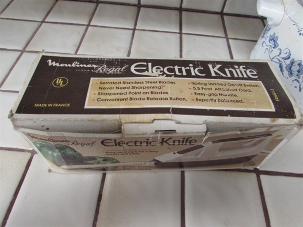 CROCKPOT, ELECTRIC KNIFE & SMALL GEORGE FOREMAN GRILL