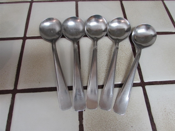 ASSORTED STAINLESS STEEL FLATWARE