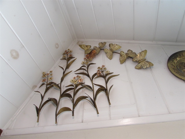 VINTAGE BRASS TONE DECORATIVE HAMMERED PLATES, FLORAL & BUTTERFLIES WALL DECOR
