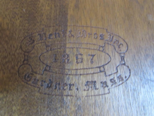 MAPLE ROCKING CHAIR