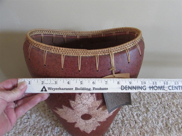 CLAY INDONESIA TAMARIND KROTOK, 2 RATTAN BASKETS AND WOOD VASE