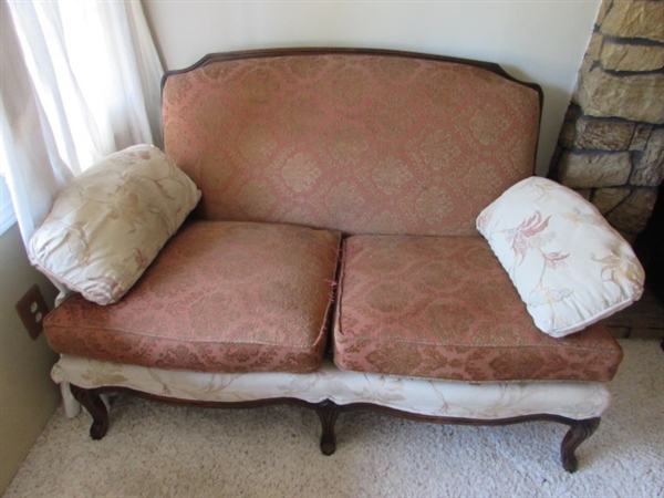 VINTAGE VICTORIAN LOVESEAT AND PILLOWS
