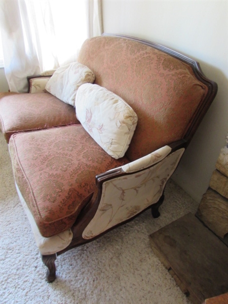 VINTAGE VICTORIAN LOVESEAT AND PILLOWS