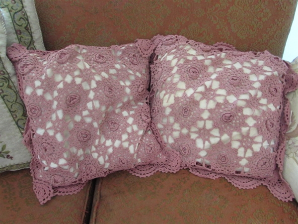 VINTAGE VICTORIAN LOVESEAT AND PILLOWS