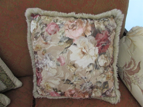 VINTAGE VICTORIAN LOVESEAT AND PILLOWS