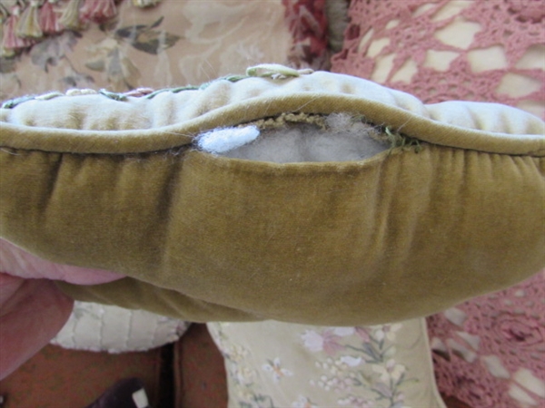 VINTAGE VICTORIAN LOVESEAT AND PILLOWS