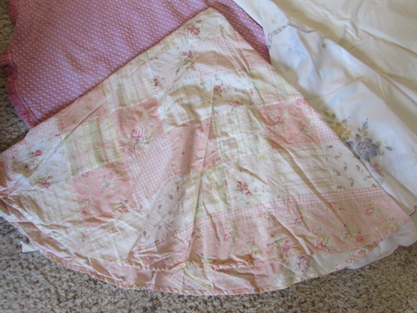VINTAGE ROUND TABLECLOTHS