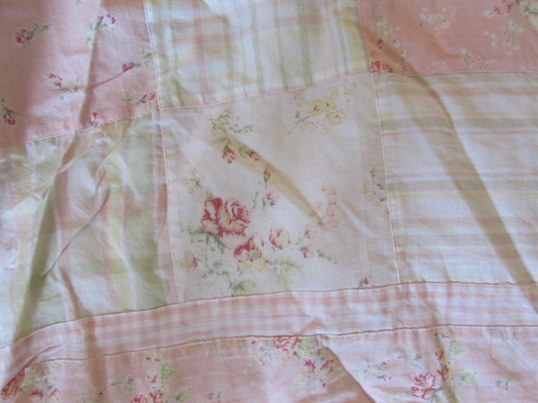 VINTAGE ROUND TABLECLOTHS