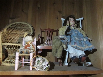 WICKER CHAIRS & DOLL DECOR