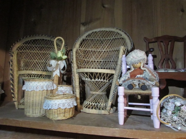 WICKER CHAIRS & DOLL DECOR