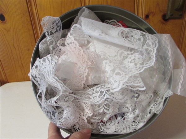2 LARGE TUBS OF CRAFT LACE