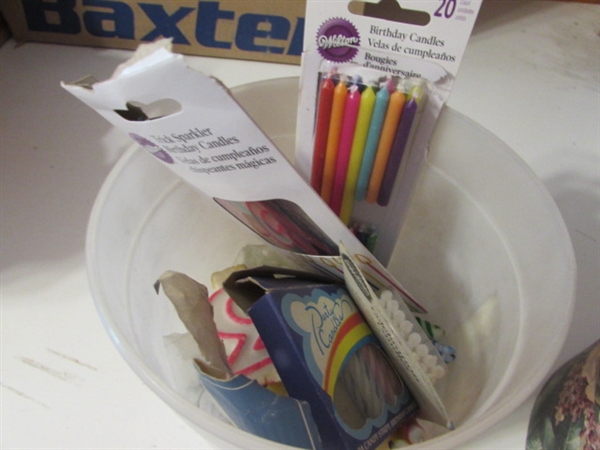 WRAPPING PAPER, RIBBON & GIFT BAGS