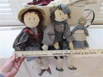 WHITE WAGON AND VINTAGE DOLLS