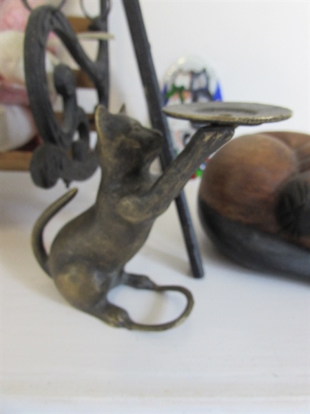 IRON DECORATIVE SWING, BOOKS & KITTY CATS