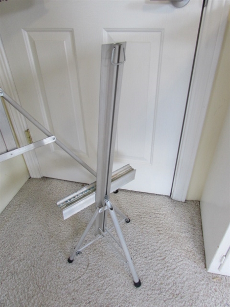 ALUMINUM ART EASEL, PALET AND ART