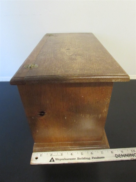 WOOD END TABLE AND BOXES
