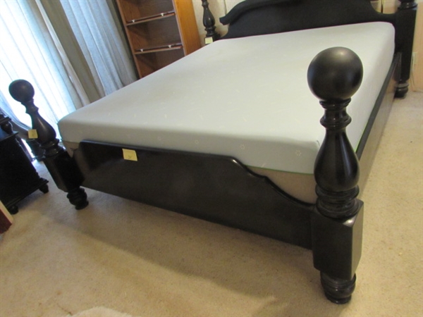 KING SIZE BED FRAME AND MATTRESS
