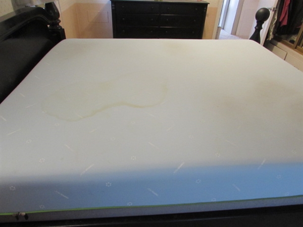 KING SIZE BED FRAME AND MATTRESS
