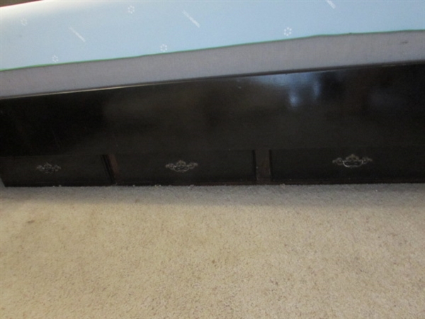 KING SIZE BED FRAME AND MATTRESS