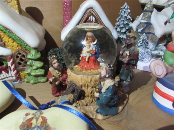 CHRISTMAS VILLAGE HOUSES, ETC