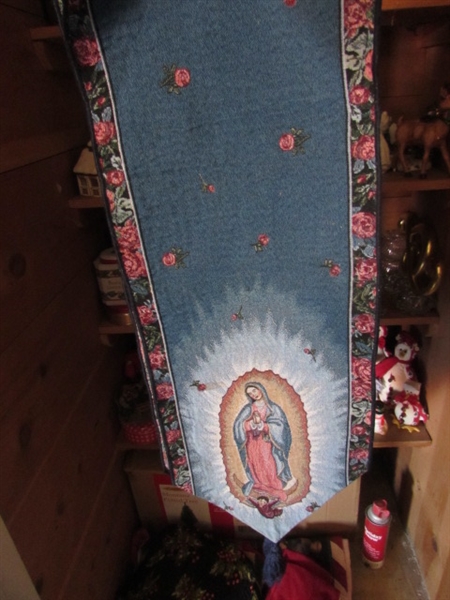 7' CHRISTMAS TREE, TREE SKIRTS & MORE