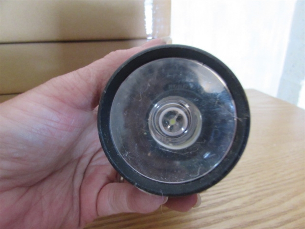 6 RECHARGEABLE LED LIGHTS, DISC LIGHTS & SECURITY LIGHT