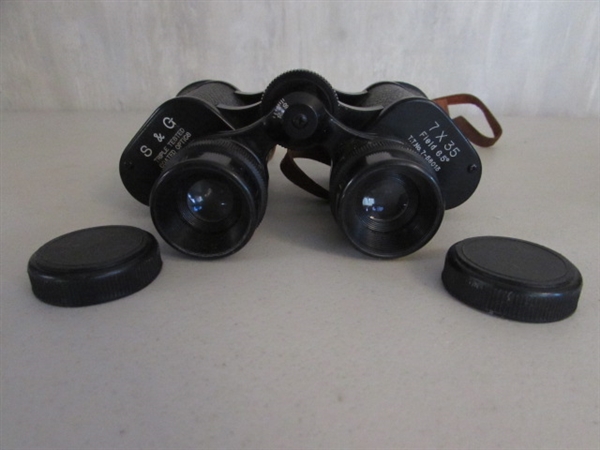 VINTAGE BINOCULARS & DUCK DECOR