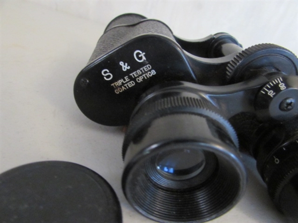 VINTAGE BINOCULARS & DUCK DECOR