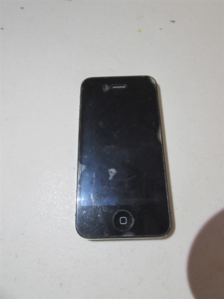 COLLECTION OF CELL PHONES - ANDROID & I PHONES