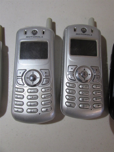 COLLECTION OF CELL PHONES - ANDROID & I PHONES