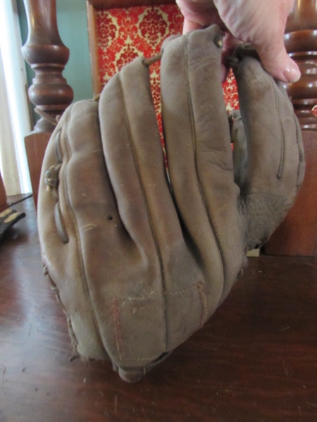 VINTAGE BASEBALLS, SOFTBALL, MIT, GLOVE & MORE