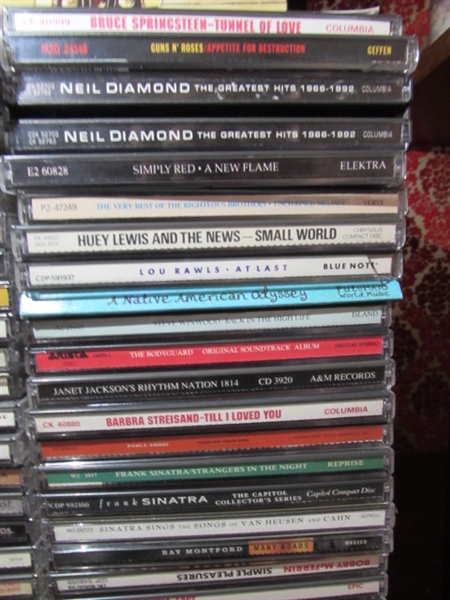 LARGE COLLECTION OF CD'S & MUSIC BOOKLETS