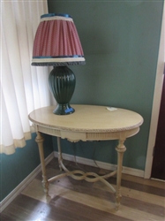 FRENCH STYLE PARLOR TABLE & CERAMIC TABLE LAMP