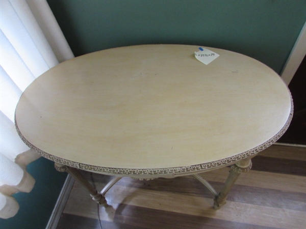 FRENCH STYLE PARLOR TABLE & CERAMIC TABLE LAMP
