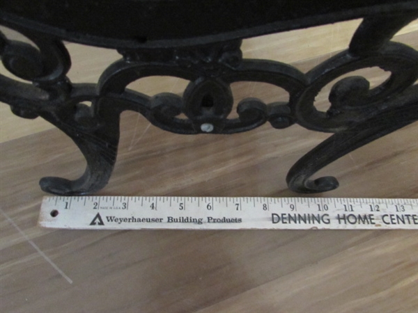 DECORATIVE WROUGHT IRON & WOOD BENCH
